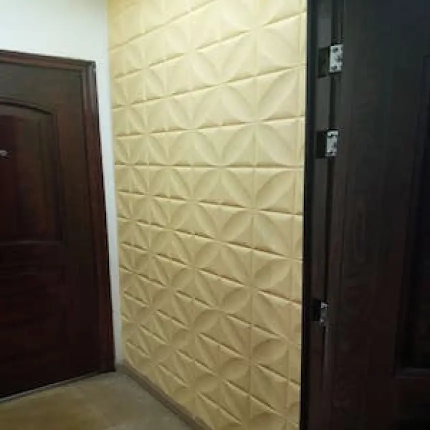 Самоклейна посилена 3D панель Жовті піраміди (190)