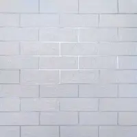 Самоклеюча декоративна 3D панель під білу матову цеглу зі сріблом 700x770x3 мм