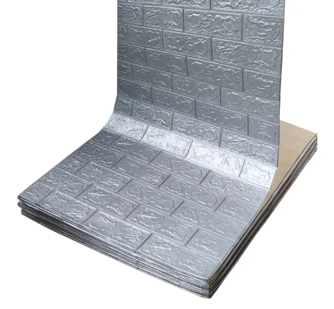 Самоклеюча декоративна 3D панель під цеглу срібло в рулоні 20 м 20000x700x3мм