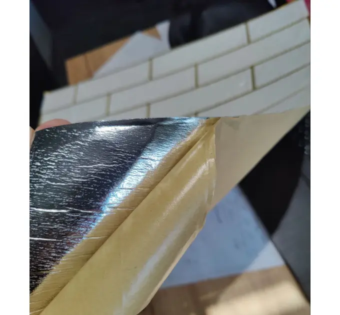 Самоклеюча 3D панель цегла контраст світло-чорний 680x680x4 мм